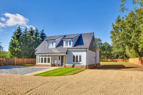 4 bedroom detached house for sale, Chapel End, Mole Hill Green