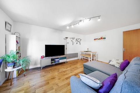 1 bedroom flat for sale, Stevenson Crescent, London, SE16