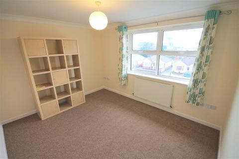 2 bedroom flat to rent, The Mazion, Ringwood Road