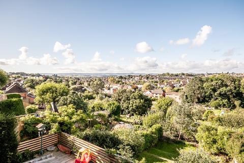 53 Birchy Barton Hill, Exeter, EX1 3EX