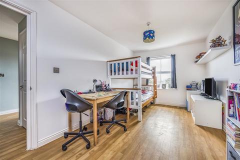 2 bedroom penthouse for sale, Suffolk Road, Bournemouth