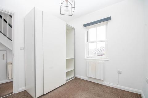 2 bedroom apartment for sale, High Street, Pinner HA5