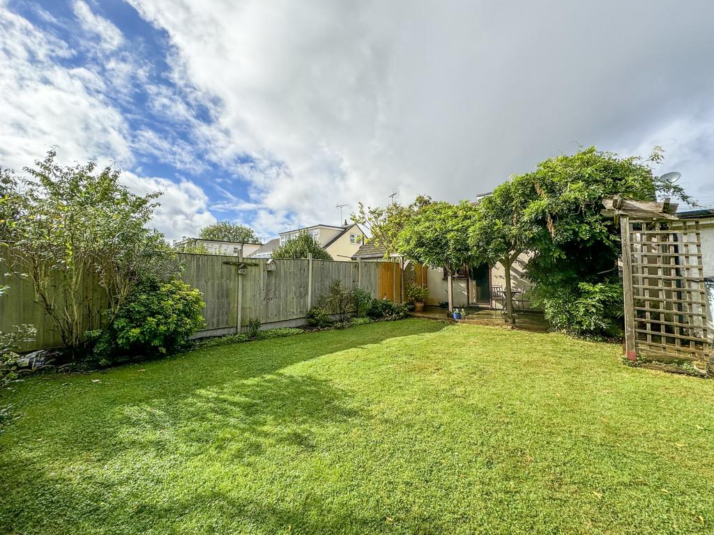 Rectory Road, Hawkwell 3 bed chalet for sale £375,000