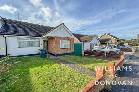 2 bedroom semi-detached bungalow for sale, Merryfields Avenue, Hockley