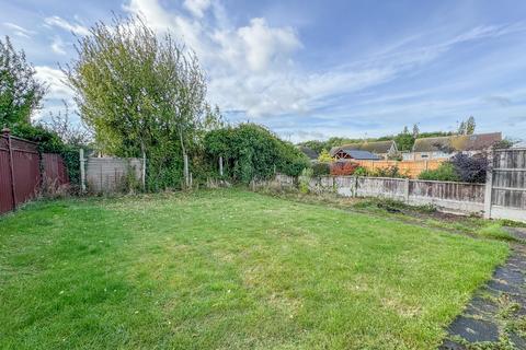 2 bedroom semi-detached bungalow for sale, Merryfields Avenue, Hockley