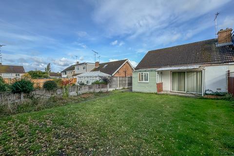 2 bedroom semi-detached bungalow for sale, Merryfields Avenue, Hockley