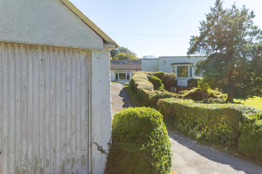 Garage &amp; Driveway