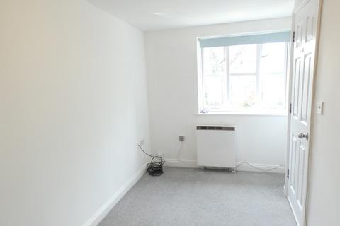 1 bedroom apartment to rent, Park View, Bucknalls Close