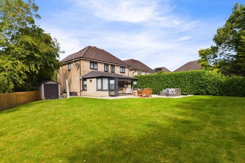 4 bedroom detached house for sale, Staunton Close, Wingerworth