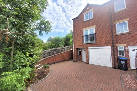 4 bedroom townhouse to rent, Cherry Tree Court, North Leys, Ashbourne