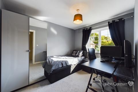 68 Sergeant Way, Stafford, ST17 0WF