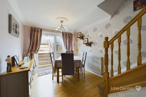 3 bedroom semi-detached house for sale, Ridgeway Road, Stapenhill