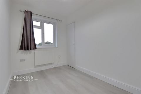 2 bedroom maisonette to rent, Greenford, UB6