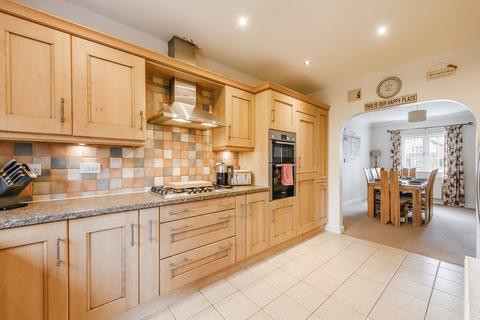 4 bedroom detached house for sale, Waters Upton, Telford, TF6 6NP.