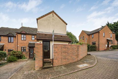 18 Fairlight Drive, Uxbridge, UB8 1XP
