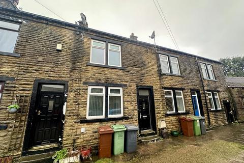 2 bedroom terraced house to rent, Beaumont Square, Pudsey