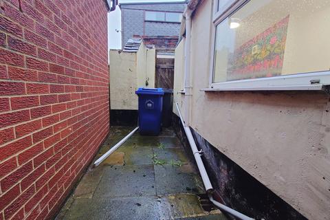 2 bedroom terraced house for sale, High Street, Silverdale, Newcastle