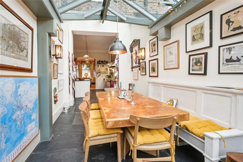 23 Boscombe Road, London, W12 9HS