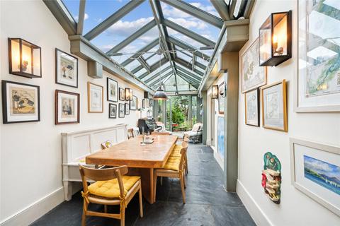 23 Boscombe Road, London, W12 9HS