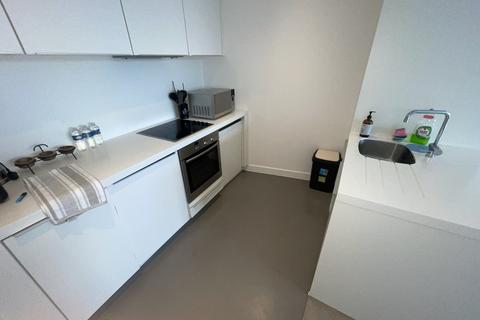 1 bedroom apartment to rent, Rotunda, Birmingham B2