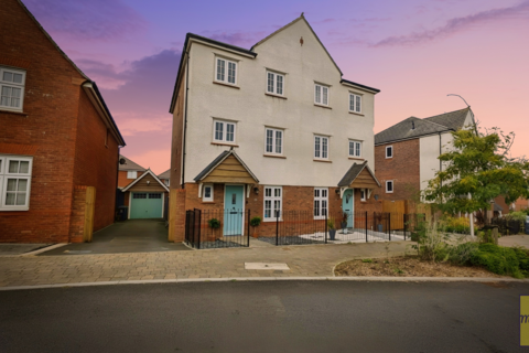 4 bedroom townhouse for sale, Pentrebane Drive, Cardiff