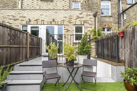 Flat 1, 72 Stapleton Hall Road, London, N4 4QA