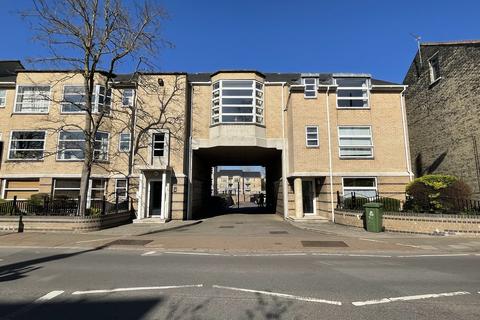 1 bedroom apartment to rent, Petersfield Mansions, Cambridge CB1