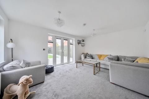 2 Alder Road, Andover, SP11 6YZ