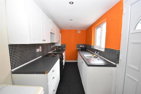 3 bedroom property to rent, Station Avenue, Brandon