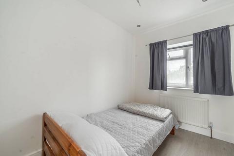 2 bedroom flat to rent, Grasmere Avenue, Preston, Wembley, HA9