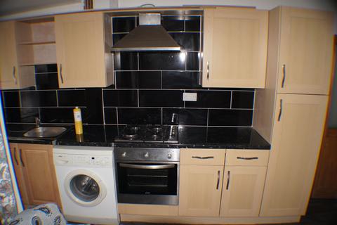 4 bedroom terraced house to rent, Bridgwater Road, Bradford, BD9