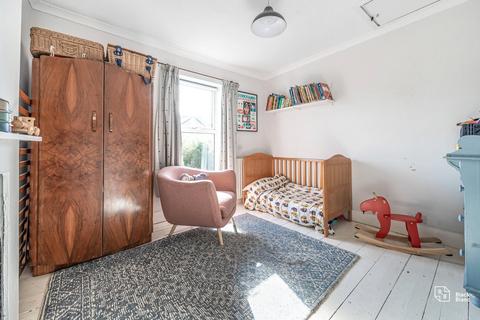 61 Warren Road, Croydon, CR0 6PF