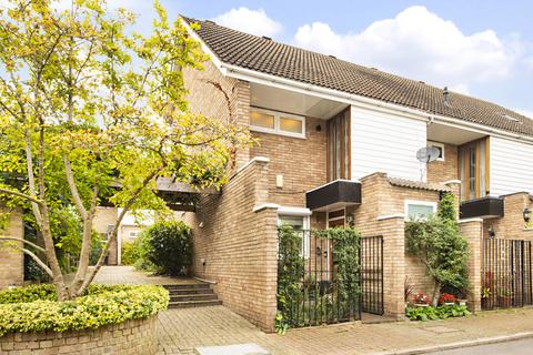 2 bedroom house for sale, Tintern Close, London