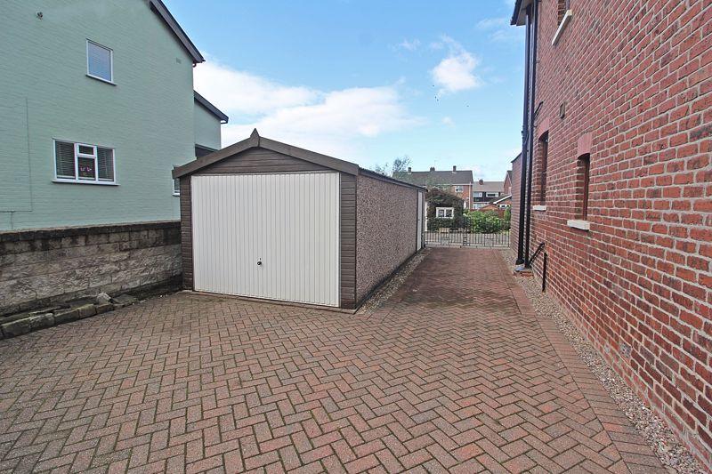 Detached Garage