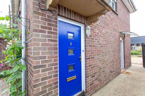 2 bedroom flat to rent, Moor Close, Langport