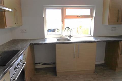 2 bedroom flat to rent, Moor Close, Langport