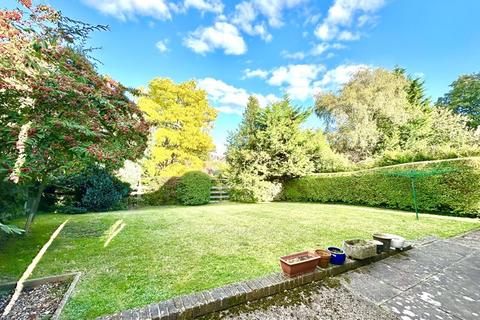 43 The Ridings, Epsom, KT18 5JJ