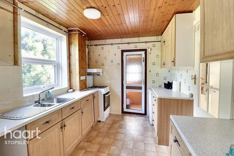 11 Williton Road, Luton, LU2 9EH