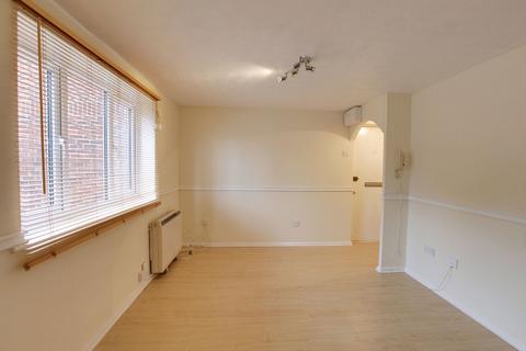 1 bedroom flat for sale, Honey Close, Dagenham RM10