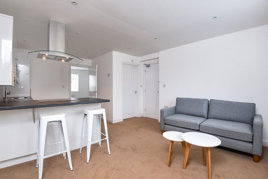 Evans Lane, Kidlington 1 bed flat to rent £1,175 pcm (£271 pw)