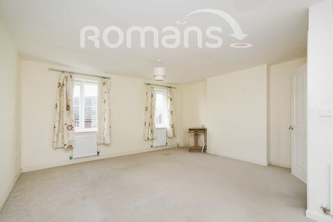 3 bedroom townhouse to rent, Fontmell Close, Redhouse, Swindon