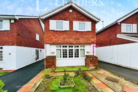 3 bedroom detached house to rent, Elmdale Drive DY10