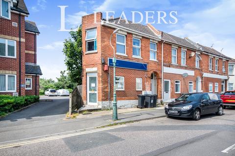 2 bedroom flat to rent, Clarence Park Road, Pokesdown, Bournemouth, BH7