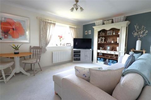 2 bedroom flat to rent, 20 Floriston Gardens, New Milton