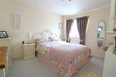 2 bedroom flat to rent, 20 Floriston Gardens, New Milton