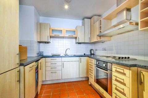 2 bedroom apartment to rent, Deansgate Quay, Manchester, M3