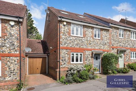 5 bedroom semi-detached house to rent, Grassingham End, Chalfont St Peter