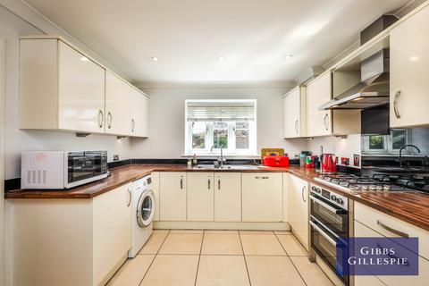 5 bedroom semi-detached house to rent, Grassingham End, Chalfont St Peter