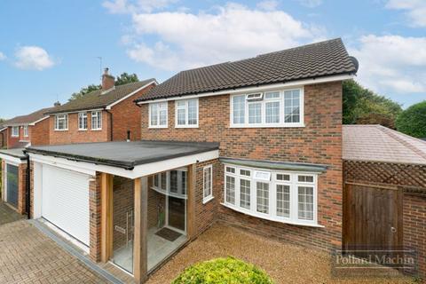 4 bedroom detached house for sale, Riding Hill, Sanderstead