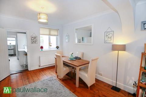 3 bedroom terraced house for sale, Cromwell Avenue, West Cheshunt